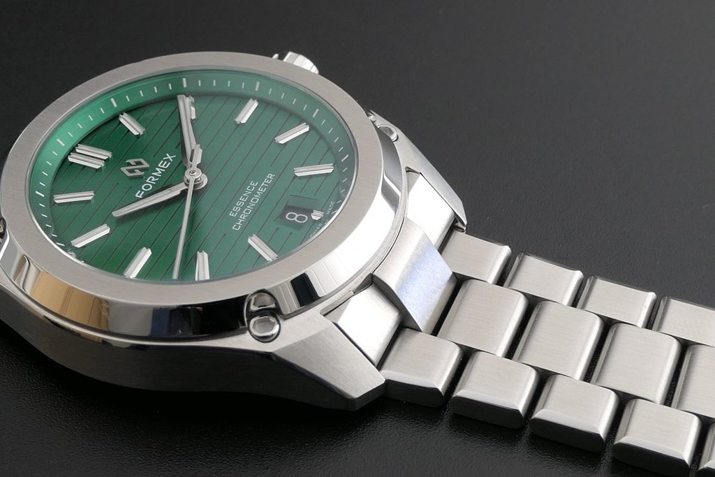 Formex Swiss watches green Essence ThirtyNine